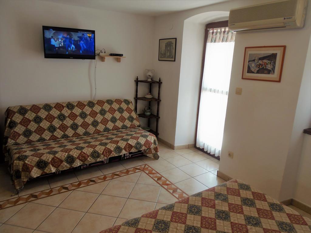 Apartment Noemi Medulin Exterior photo
