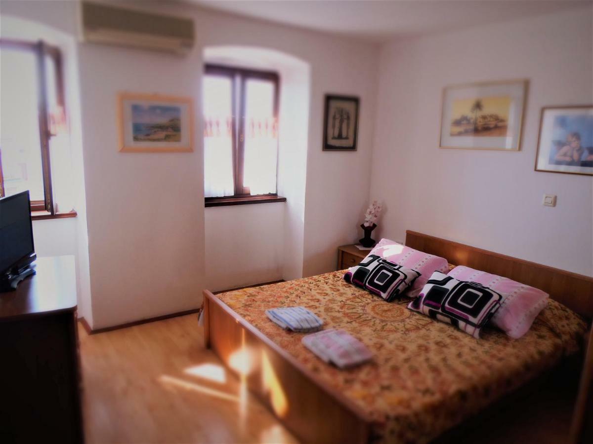 Apartment Noemi Medulin Exterior photo