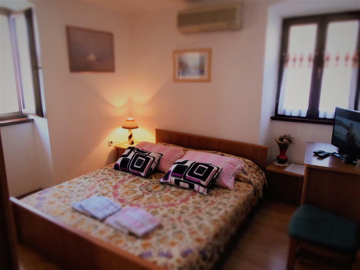 Apartment Noemi Medulin Exterior photo