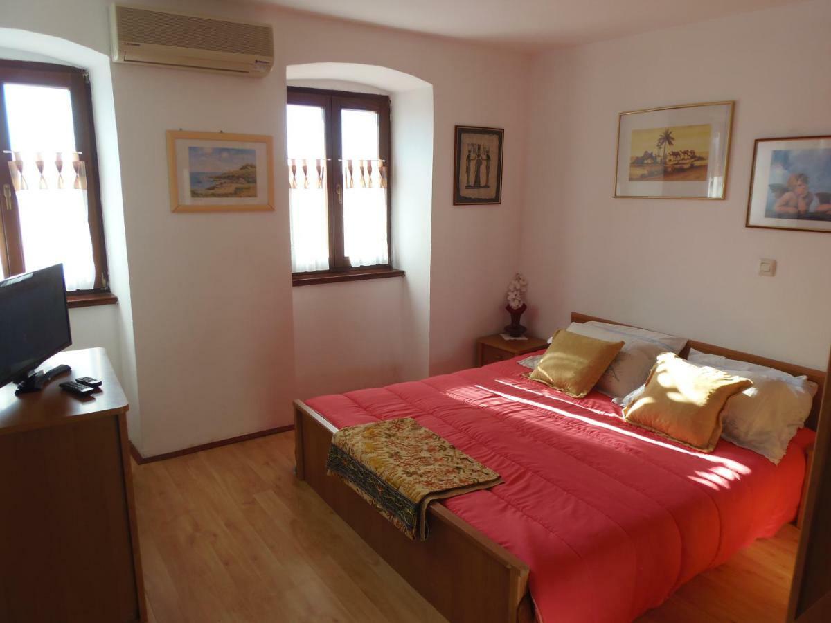 Apartment Noemi Medulin Exterior photo